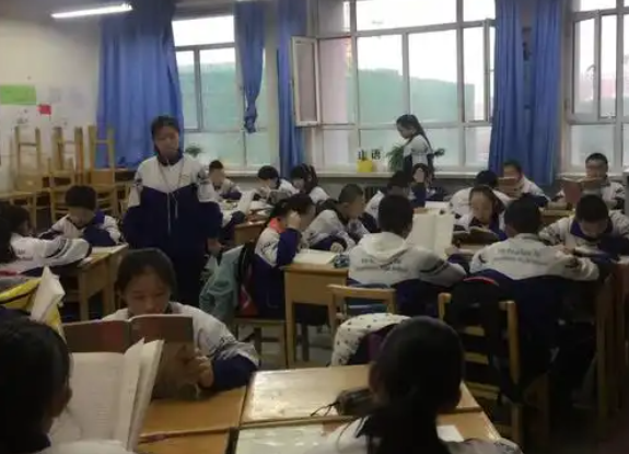 孩子生长的中心孩子的品格品德习惯等都是在家长教育中养成的