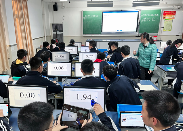 教育的交融需求依据不同学段特点分层推动沉浸式互动和个性化 教育的交融需求依据不同学段特点分层推动沉浸式互动和个性化