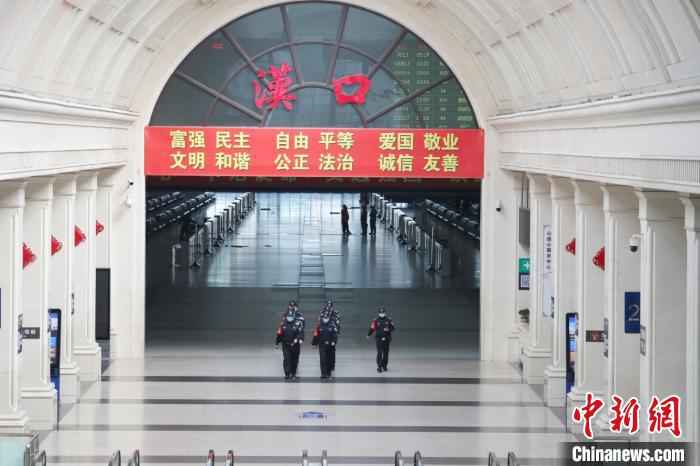  武汉交通民航复行复航在即 警方多举措保安全畅通